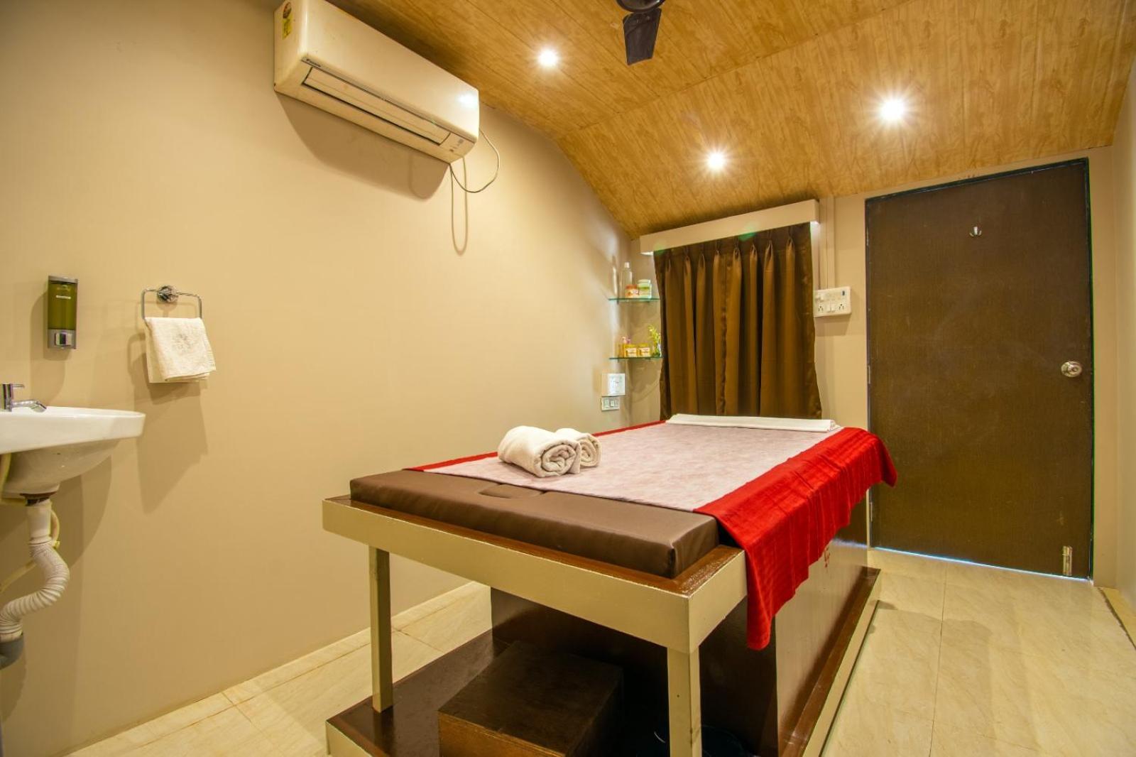 Flora Ecostay Resort And Spa Lonavala Exterior photo