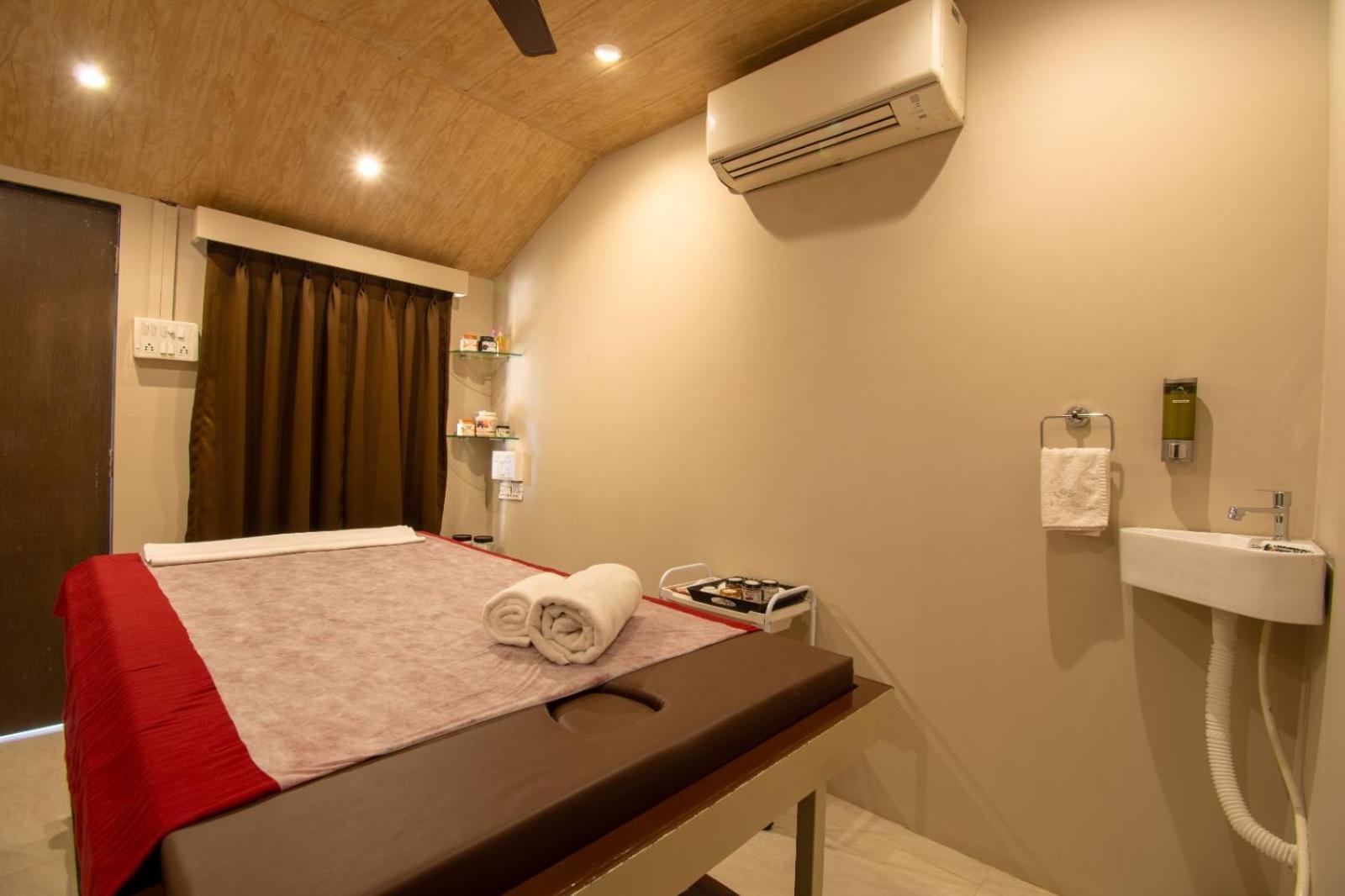 Flora Ecostay Resort And Spa Lonavala Exterior photo