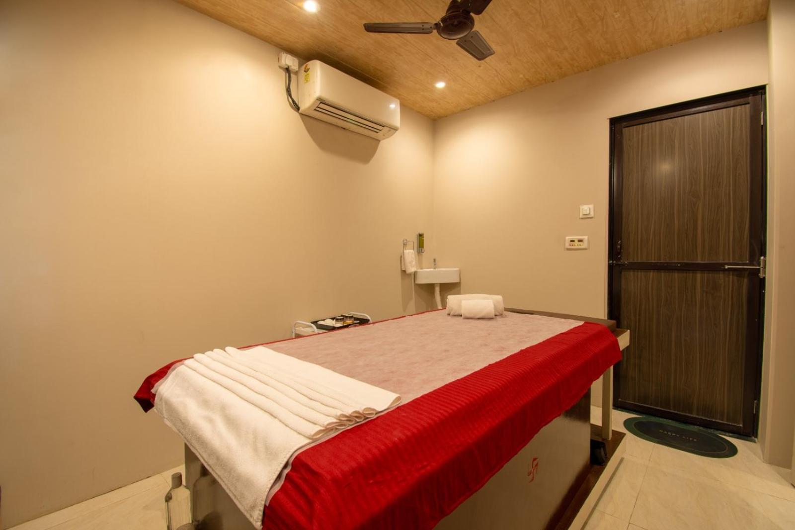 Flora Ecostay Resort And Spa Lonavala Exterior photo