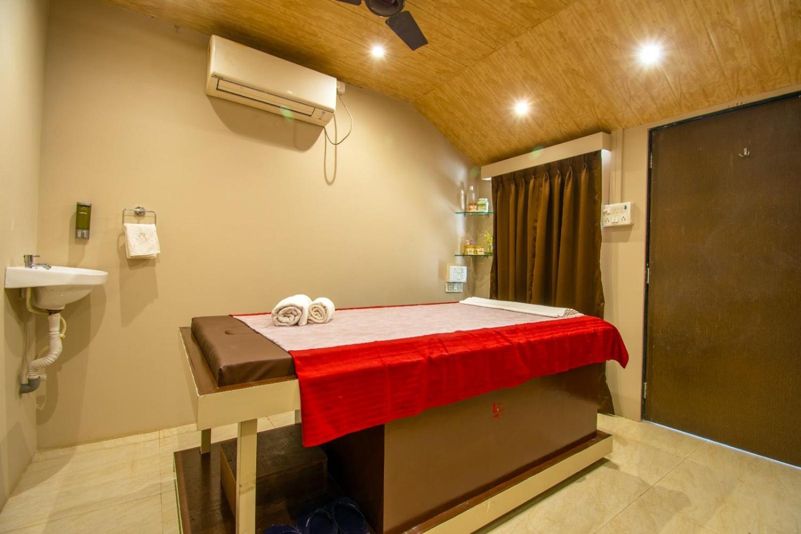 Flora Ecostay Resort And Spa Lonavala Exterior photo