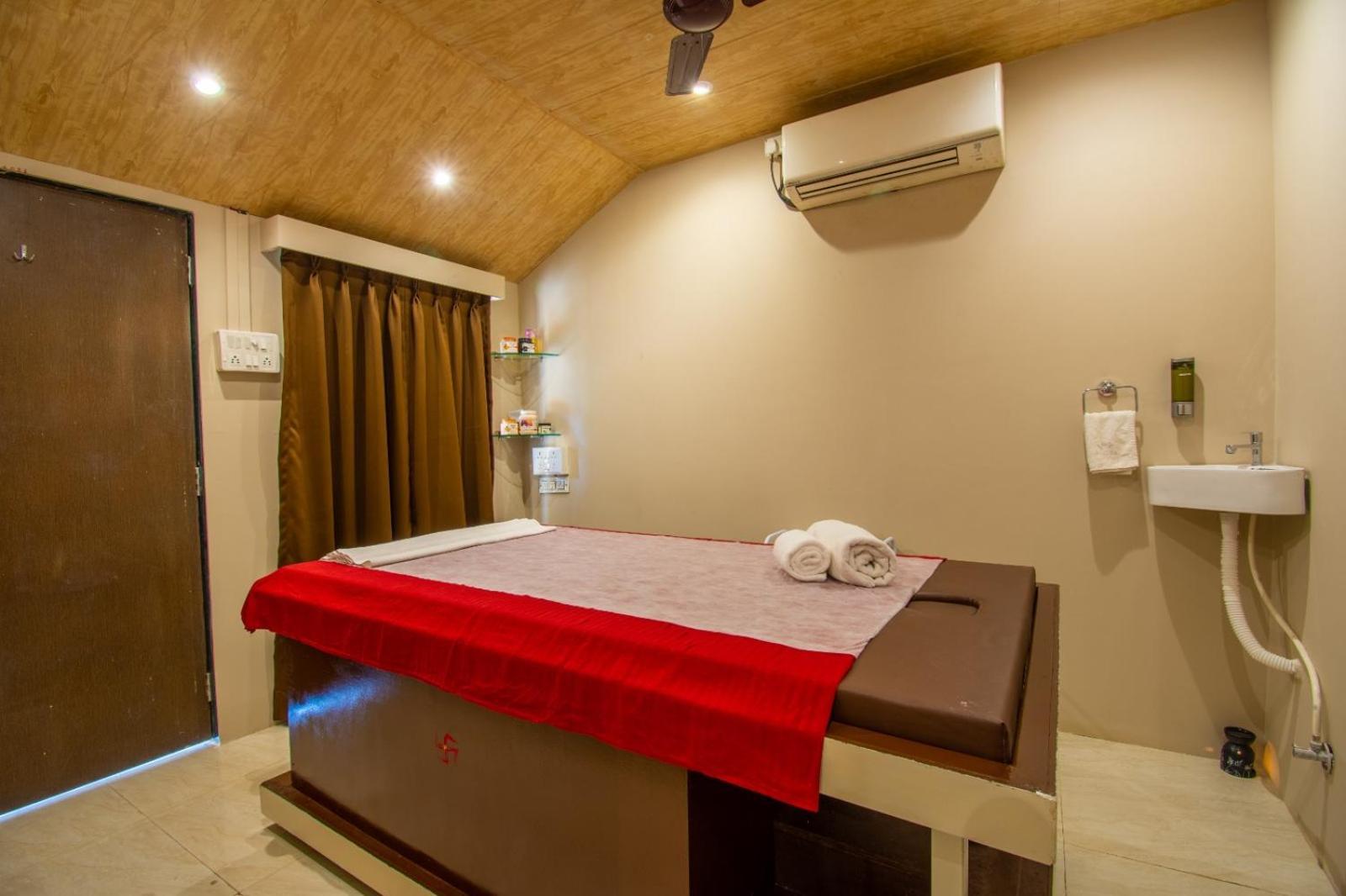 Flora Ecostay Resort And Spa Lonavala Exterior photo
